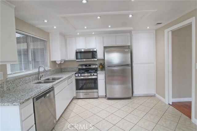 Building Photo - 1044 Ardmore Cir