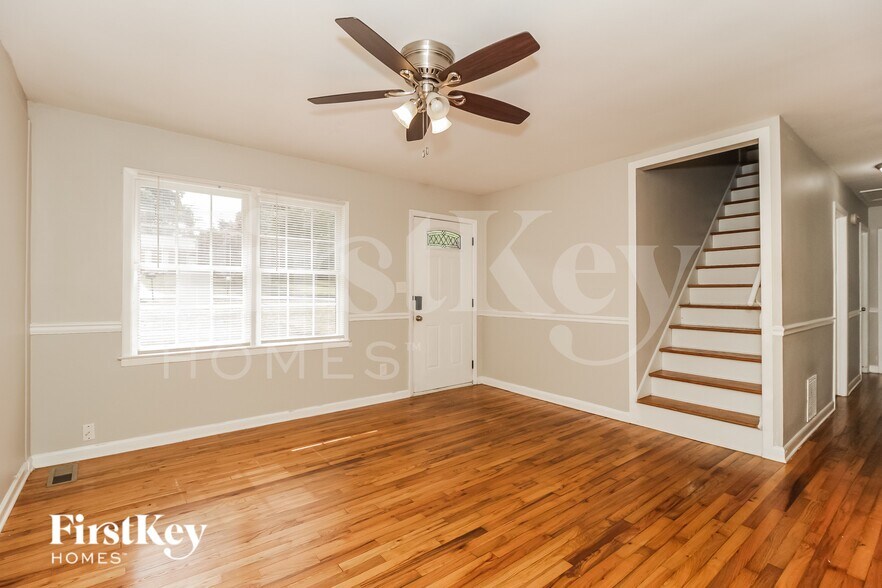 Building Photo - 6818 Tralee Dr