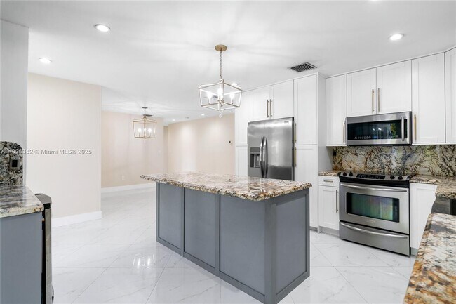 Building Photo - 13611 SW 77th St