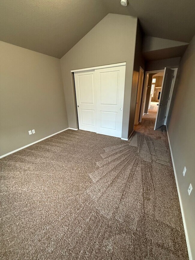 Building Photo - gar399