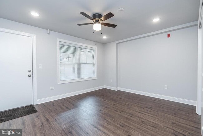 Building Photo - 2202 Christian St