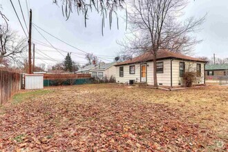 Building Photo - 2 bedroom and 1 bathroom