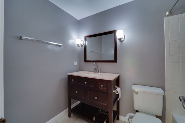 Building Photo - 329 Grissom Ct