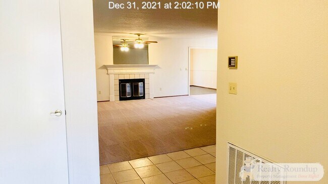 Building Photo - 8755 Pacific Hills Way