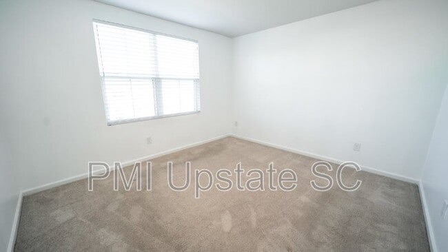 Building Photo - 226 Coldwater Creek Ct