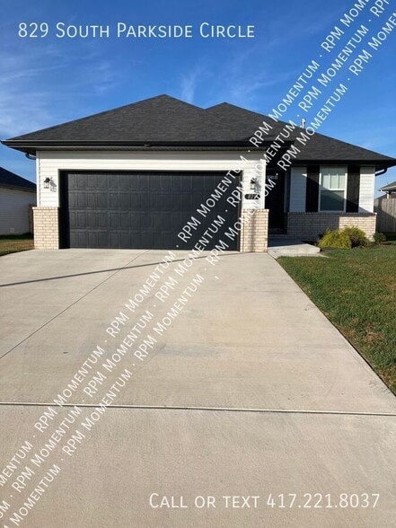 Primary Photo - 829 S Parkside Cir