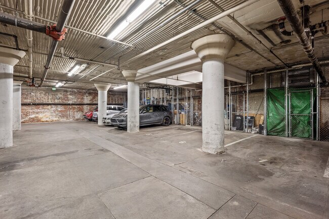 Building Photo - 2261 Blake St