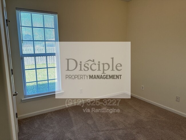 Building Photo - 20 Wesleyan Dr