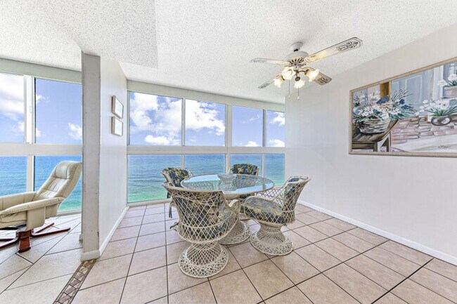 Building Photo - 1007 W Beach Blvd