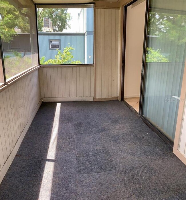 Building Photo - 605 SW 75th St
