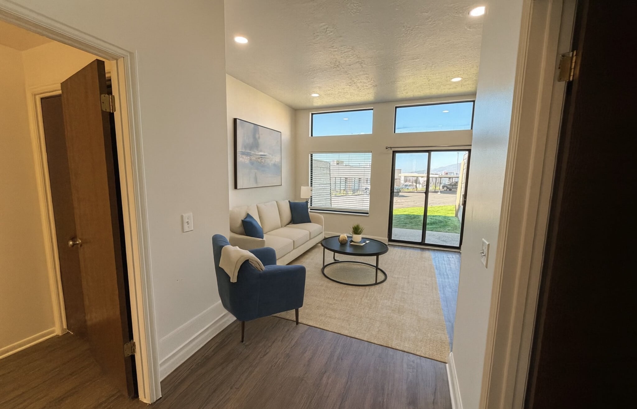 Building Photo - Summer Garden