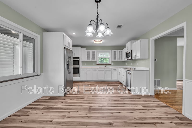 Building Photo - 8105 Allisonville Rd