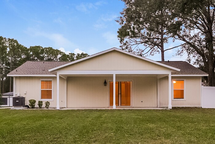 Building Photo - 2345 Captain Dr