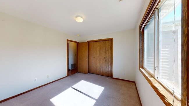 Building Photo - 4517 Steinbeck St