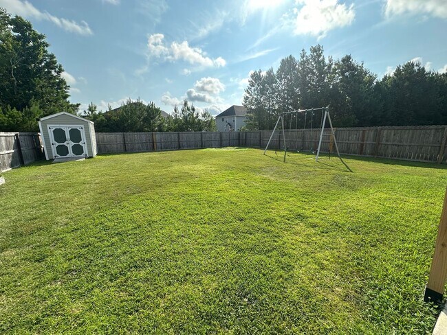 Building Photo - Onslow Bay Beautiful 4 Bedroom Home