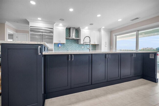 Building Photo - 804 Bay Point Dr