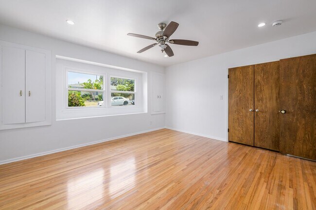 Building Photo - 4413 Don Felipe Dr