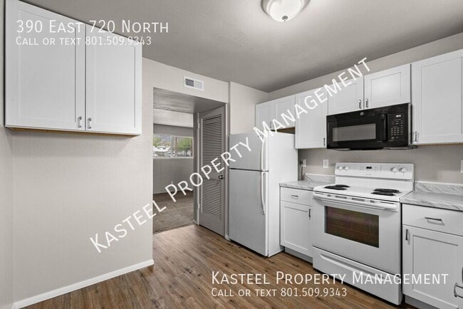 Building Photo - 390 720 N