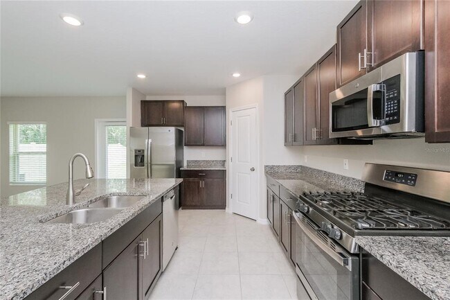 Building Photo - 5227 White Chicory Dr