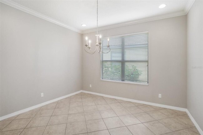 Building Photo - 127 Silver Falls Dr