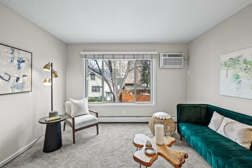 Building Photo - 3729 Snelling Ave