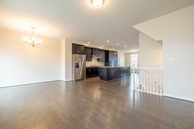 Building Photo - 2715 S Spurway Dr