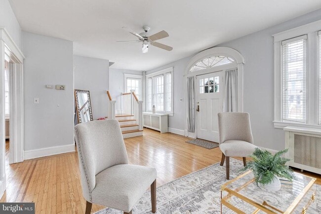 Building Photo - 401 E Lake Ave