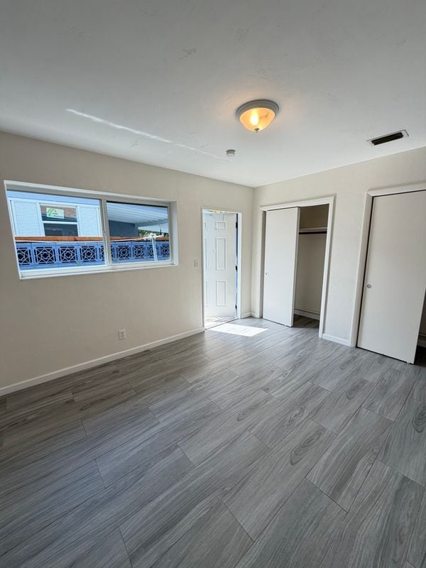 Building Photo - 1821 N 17th Ct