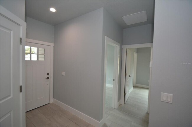 Building Photo - 28 Slumberland Path