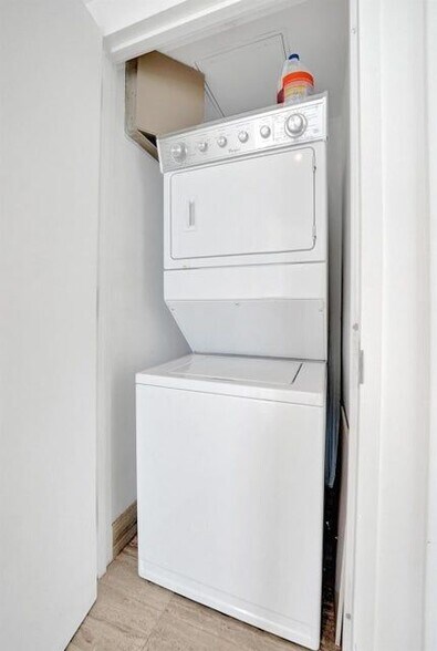 Building Photo - 101 S Fort Lauderdale Beach Blvd