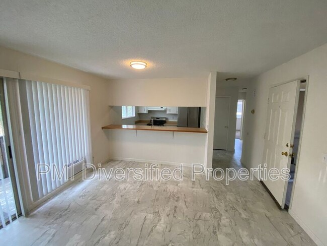 Building Photo - 3075 Berrum Pl