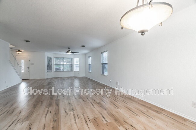 Building Photo - 818 Quitman Oak