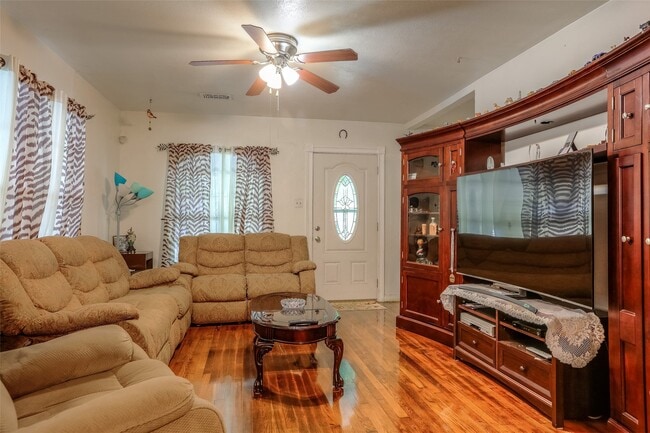 Building Photo - 9226 E Avenue Q