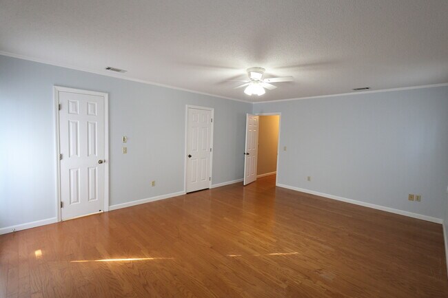 Building Photo - 313 Palomino Path