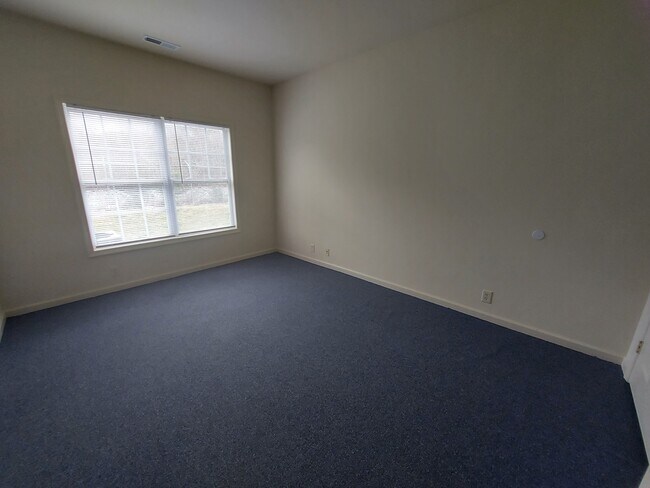 Building Photo - 12114 Queens Grant Dr