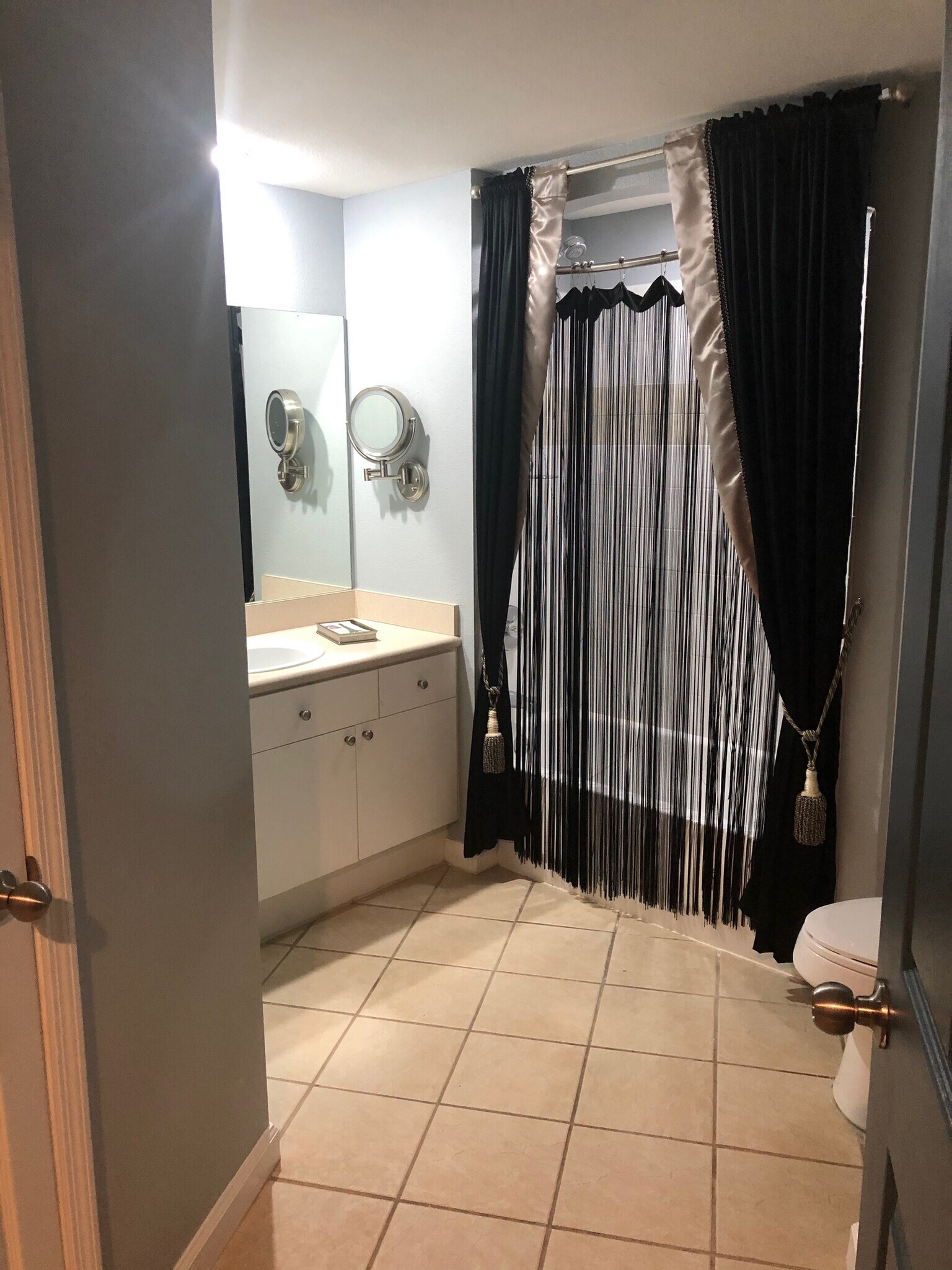 Hall Bath - 322 E Central
