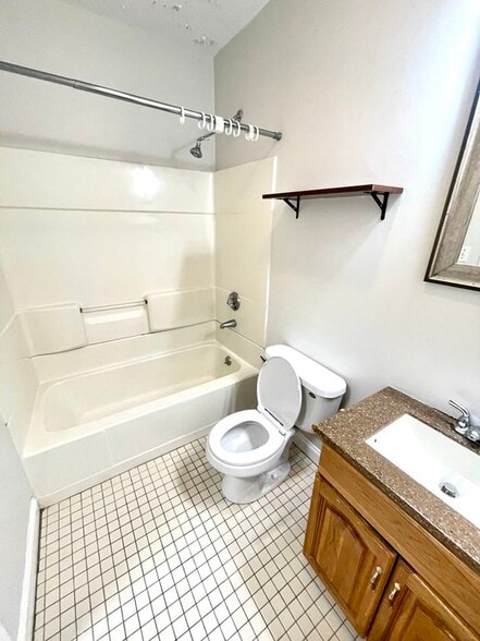 Building Photo - 394 W Broadway