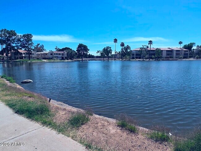 Building Photo - 11666 N 28th Dr