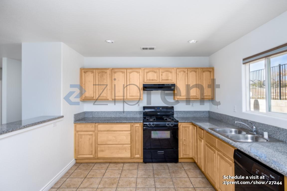 Building Photo - 16201 Viho Rd