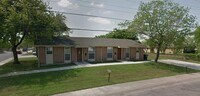 Building Photo - 924 Flores St