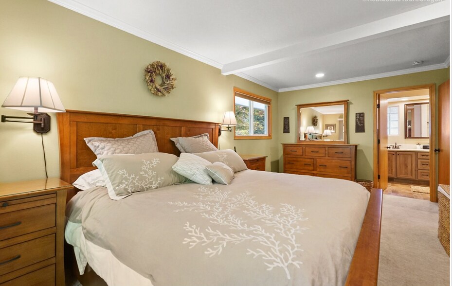 Primary Bedroom - 4625 SW 42nd Pl