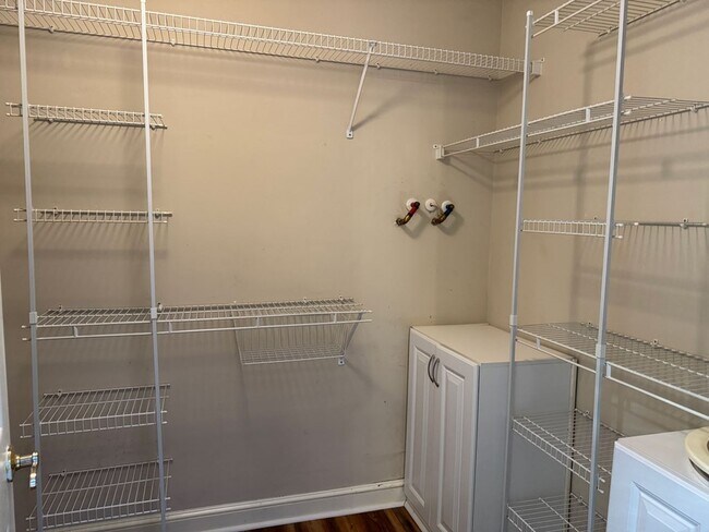 Building Photo - 112 Eagles Landing Dr