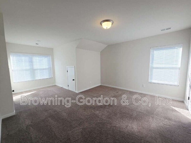 Building Photo - 2730 Sparrowgap Trl