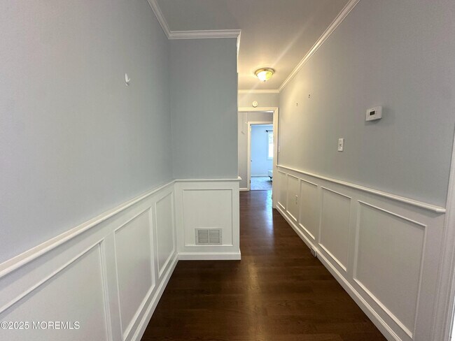 Building Photo - 426 Harnell Ave