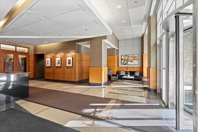 Building Photo - 250 E Pearson St