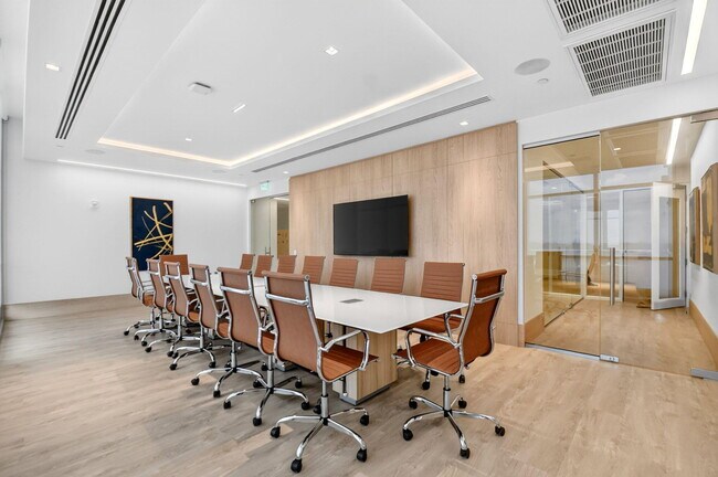 Building Photo - 220 Lake Shore Dr