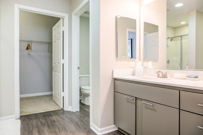 Building Photo - 1001 National Ave