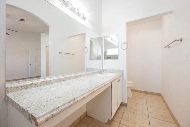 Building Photo - Henderson Single Story with Private Pool and RV Gate