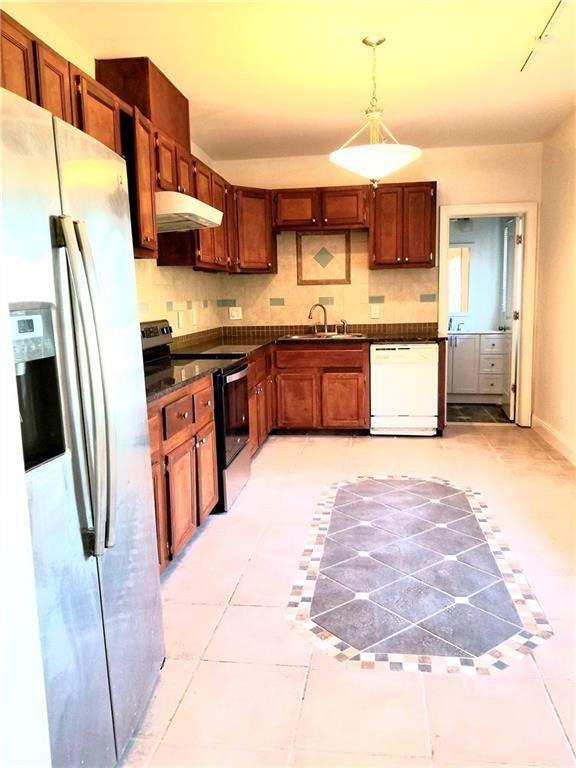 Building Photo - 3306 Chastain Ridge Dr