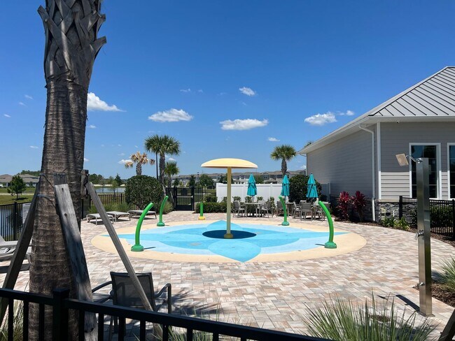 Building Photo - Isles of Lake Nona!! 3 Bedroom 2.5 Bathroom Townhome